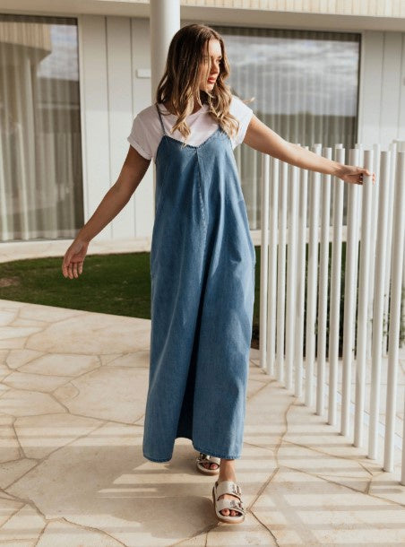denim dress nz Short Sleeve Denim Button Through Midi Dress