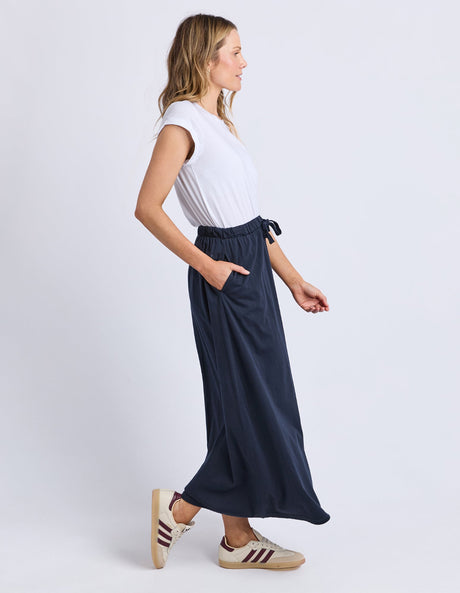 Evolve Skirt - Navy