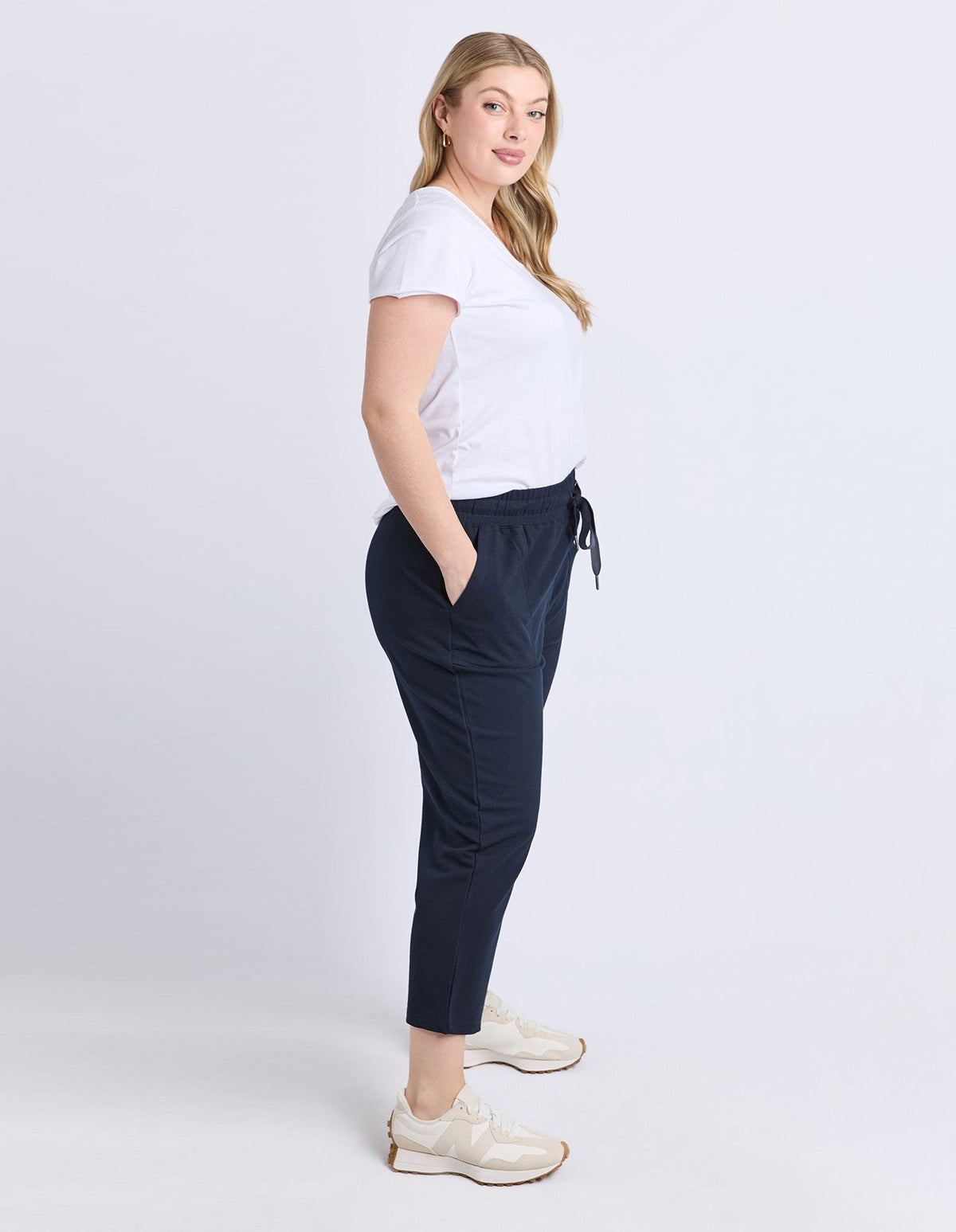 Sutton Pant | Navy