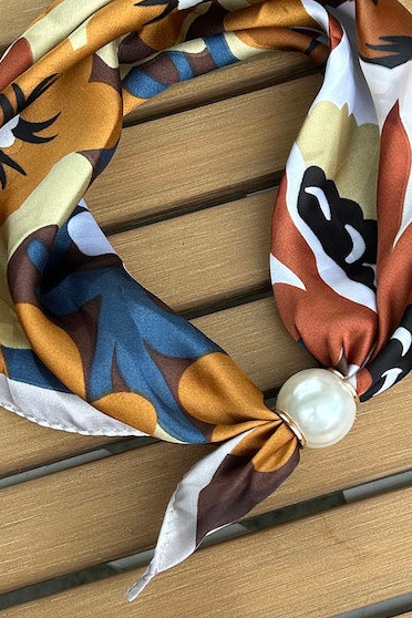 Pearl Fasten Bow Scarf | Prairie