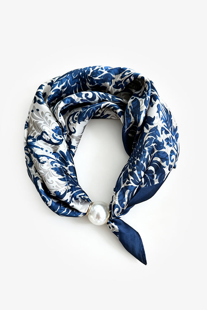Pearl Fasten Bow Scarf | Royal Vine