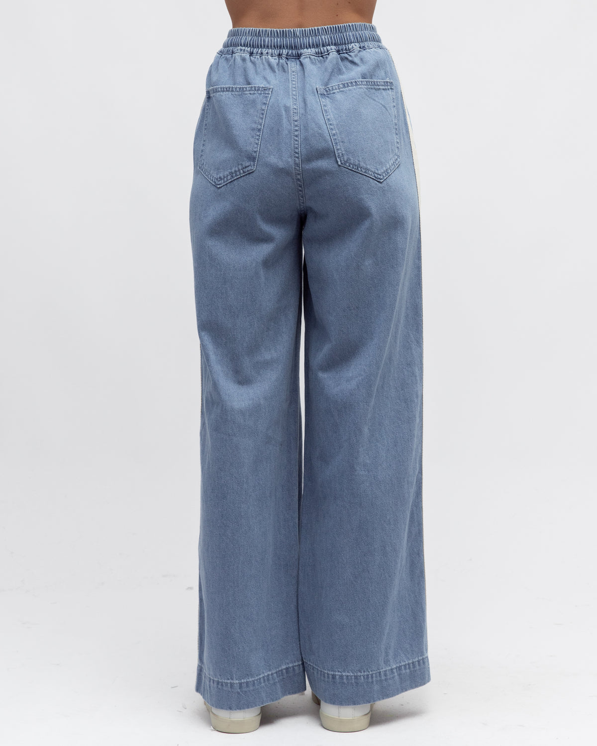 Wide Leg Jeans with Stripe - Light Wash