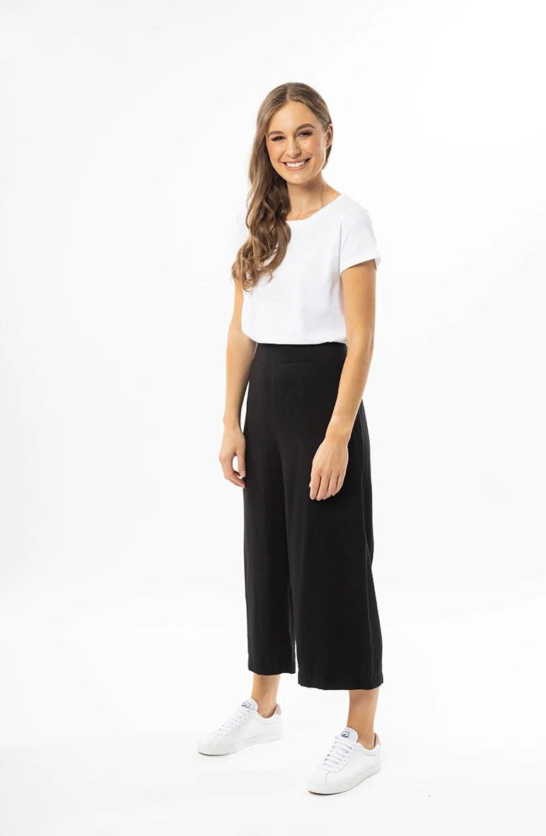 Essential Wide Leg Crop Pant - Black