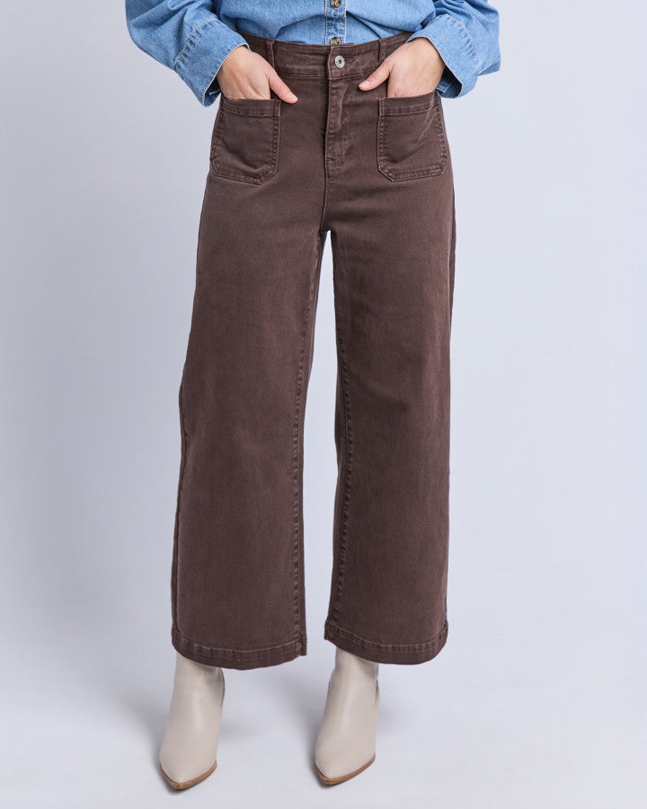 Delphi Front Pocket Jean  | Chocolate