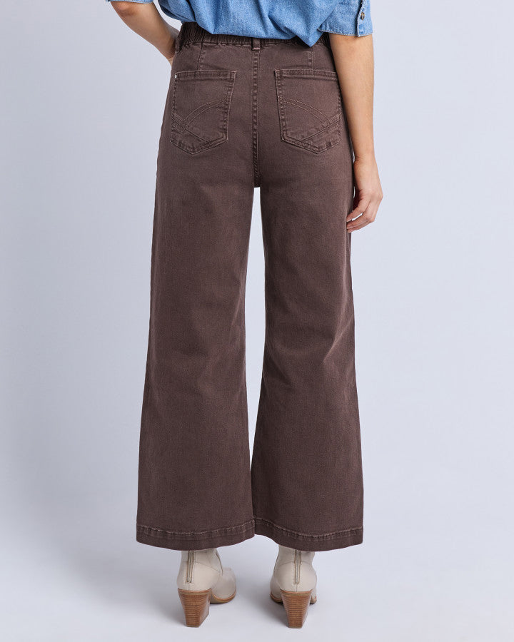 Delphi Front Pocket Jean  | Chocolate