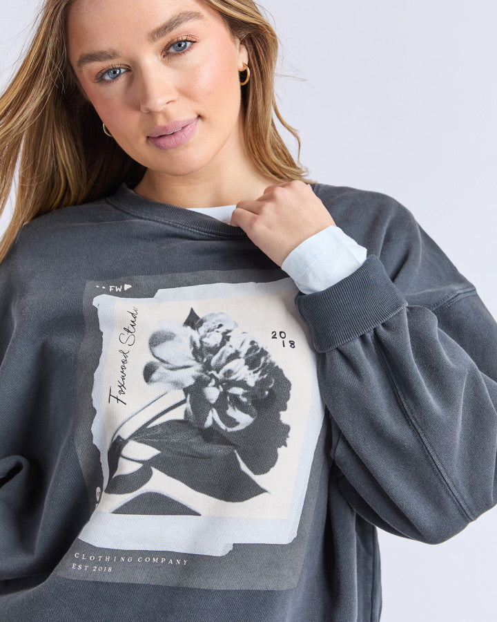 True Bloom Crew | Charcoal